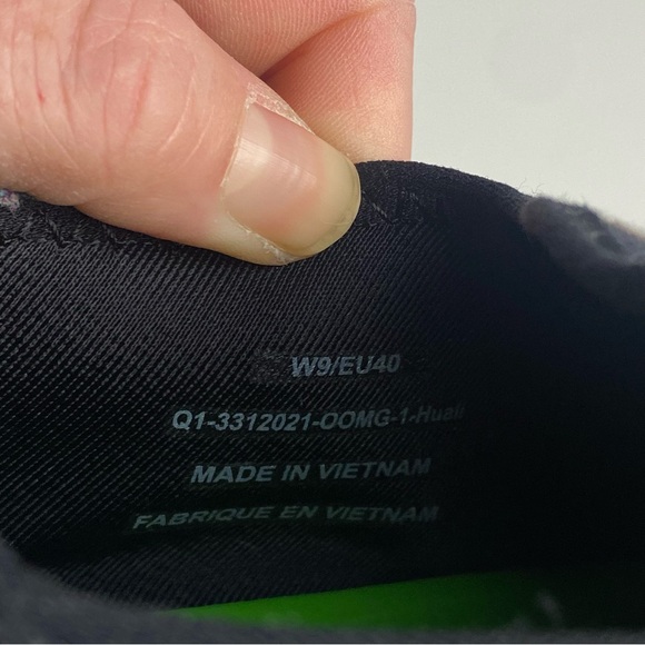 OOFOS OOMG EeZee Slip On Shoe Sz 9 Black Brown Leopard Comfort Recovery Slip On - Picture 6 of 6